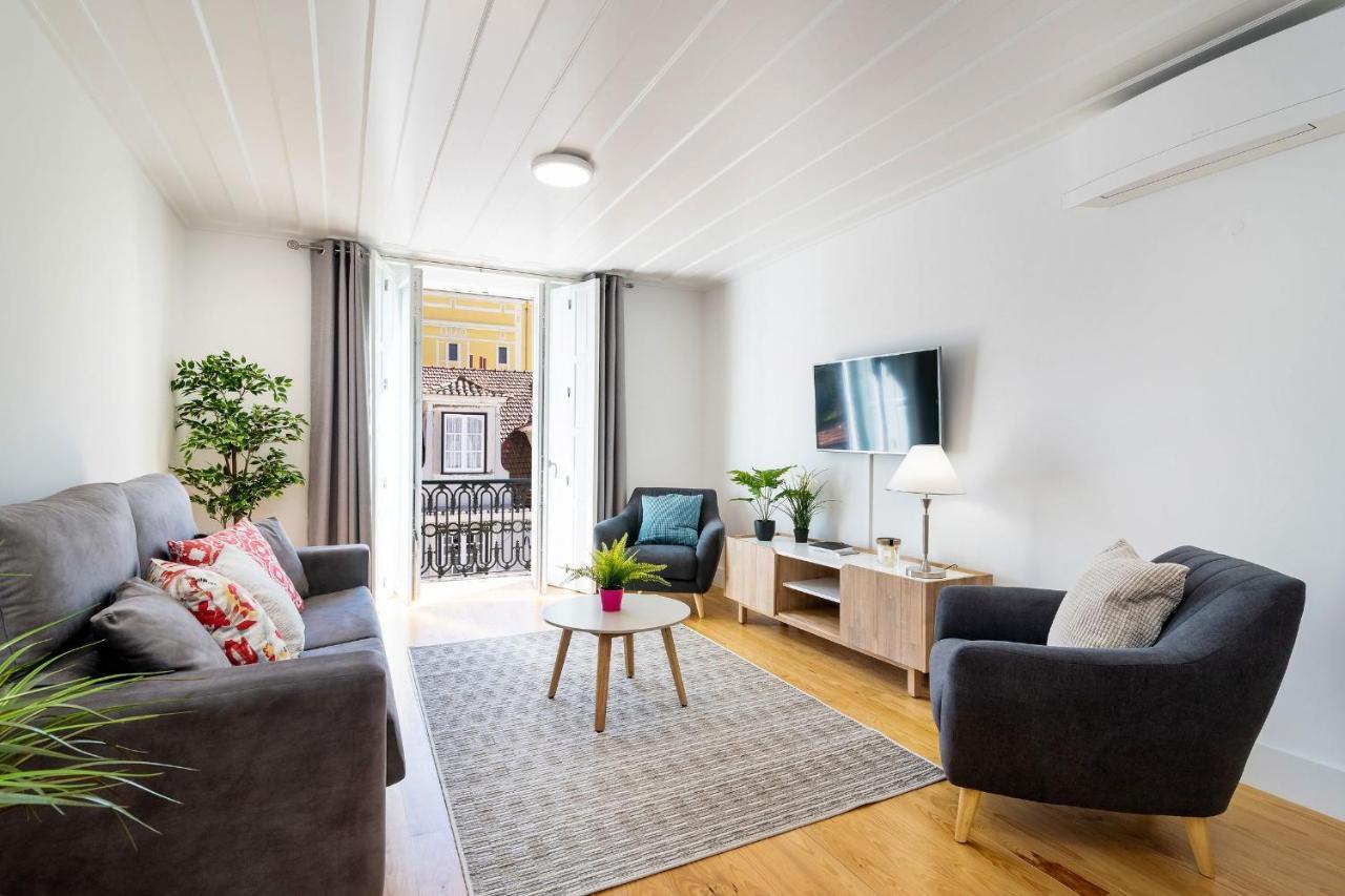 Amazing 1Bdr Apartment In Chiado By Lovelystay Lisbon Exterior photo