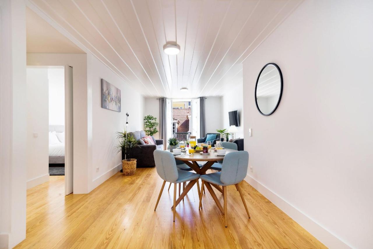 Amazing 1Bdr Apartment In Chiado By Lovelystay Lisbon Exterior photo